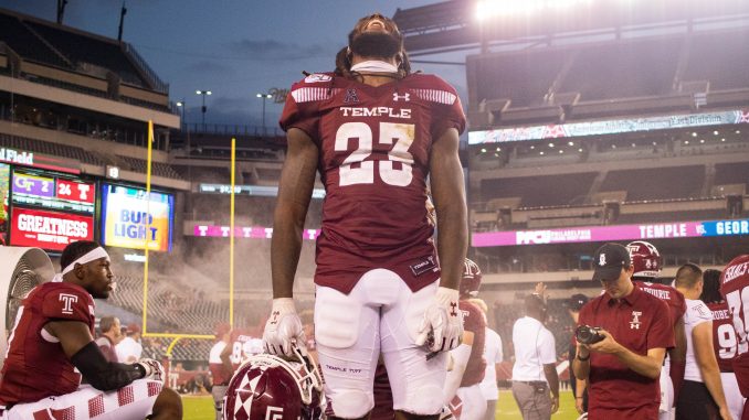 Football's Shaun Bradley Drafted by the Eagles - Temple