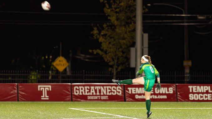 10.15_Sports_WSoccer_NeilGoldenthal_-1