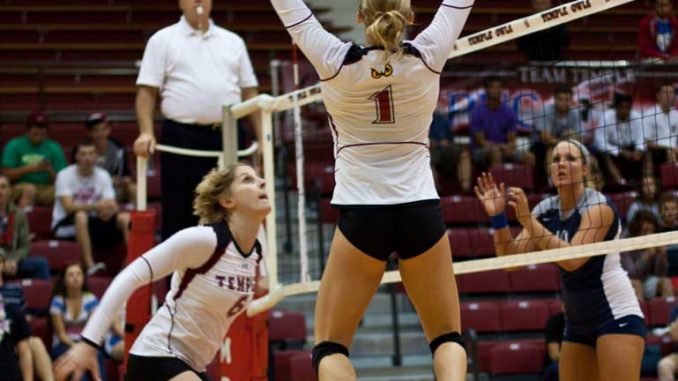 Sophomore setter Tiffany Connatser (right) averages 11.34 assists per set, ranking second in the A-10. ( HUA ZONG // TTN )