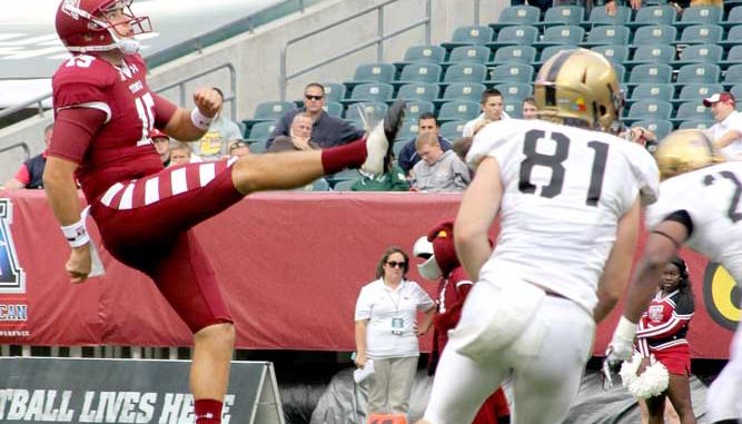 Senior Paul Layton punts during Temple’s Oct. 19 win against Army. | AJA ESPINOSA TTN