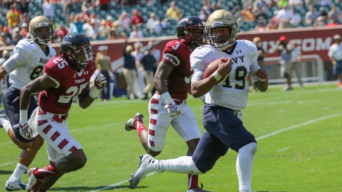 Navy quarterback Keenan Reynolds rushed for 173 yards, 22 yards more than the entire Owls offense on Saturday afternoon at Lincoln Financial Field. Hua Zong | TTN