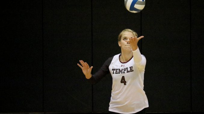 Sandra Sydlik prepares to serve the ball during the Owls’ 3-0 win against Montana. | Evan Easterling TTN