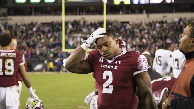 Redshirt-junior linebacker Avery Williams walks off the field following the Owls’ 24-20 defeat Saturday against Notre Dame at Lincoln Financial Field. | Jenny Kerrigan TTN