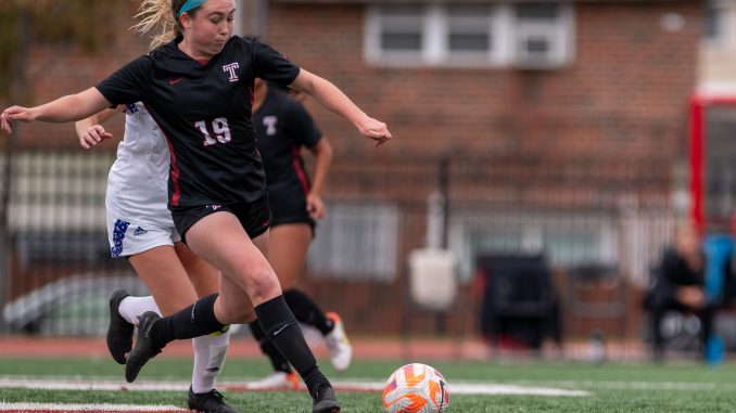 Brooke Kane playing Soccer for Temple